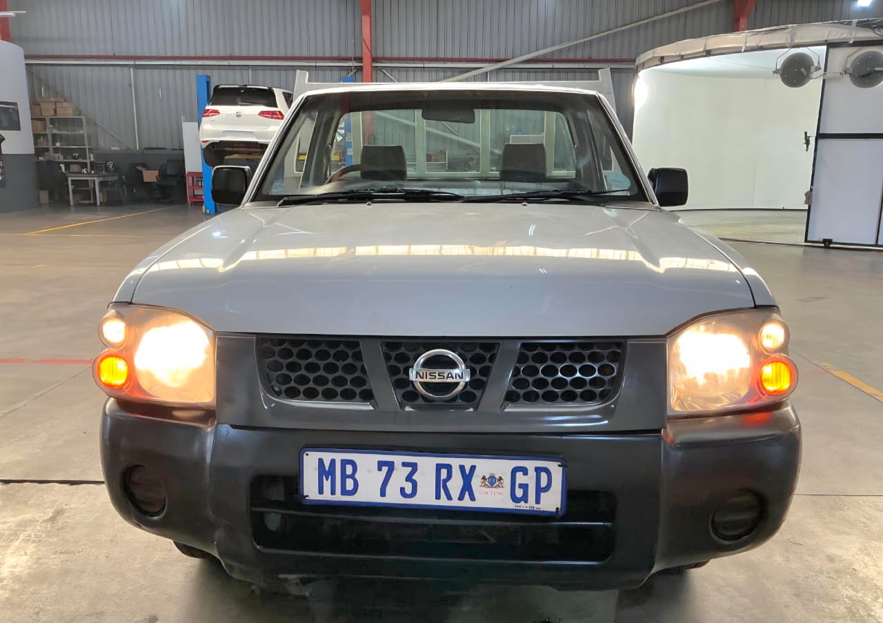 Nissan Hardbody Np300