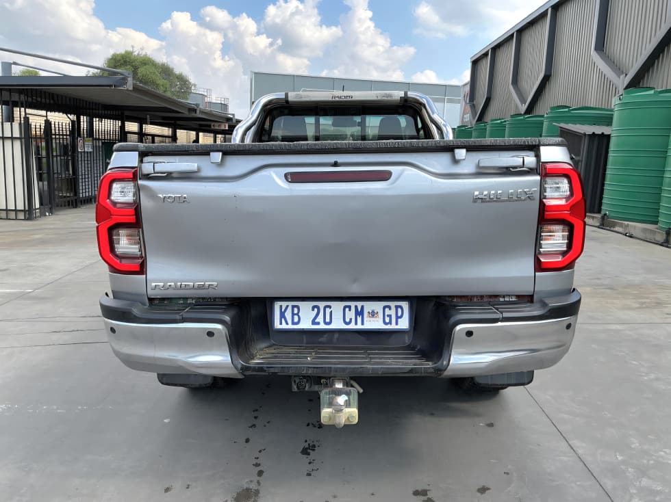 Toyota Hilux - Image 2