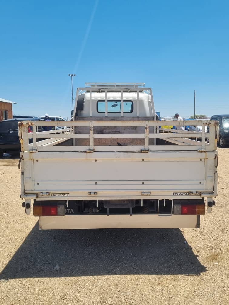 Toyota Dyna 3ton Truck - Image 2