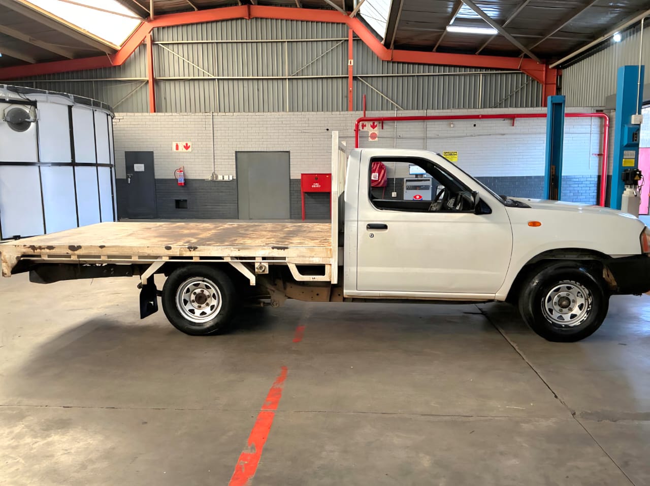 Nissan Hardbody Np300 - Image 3
