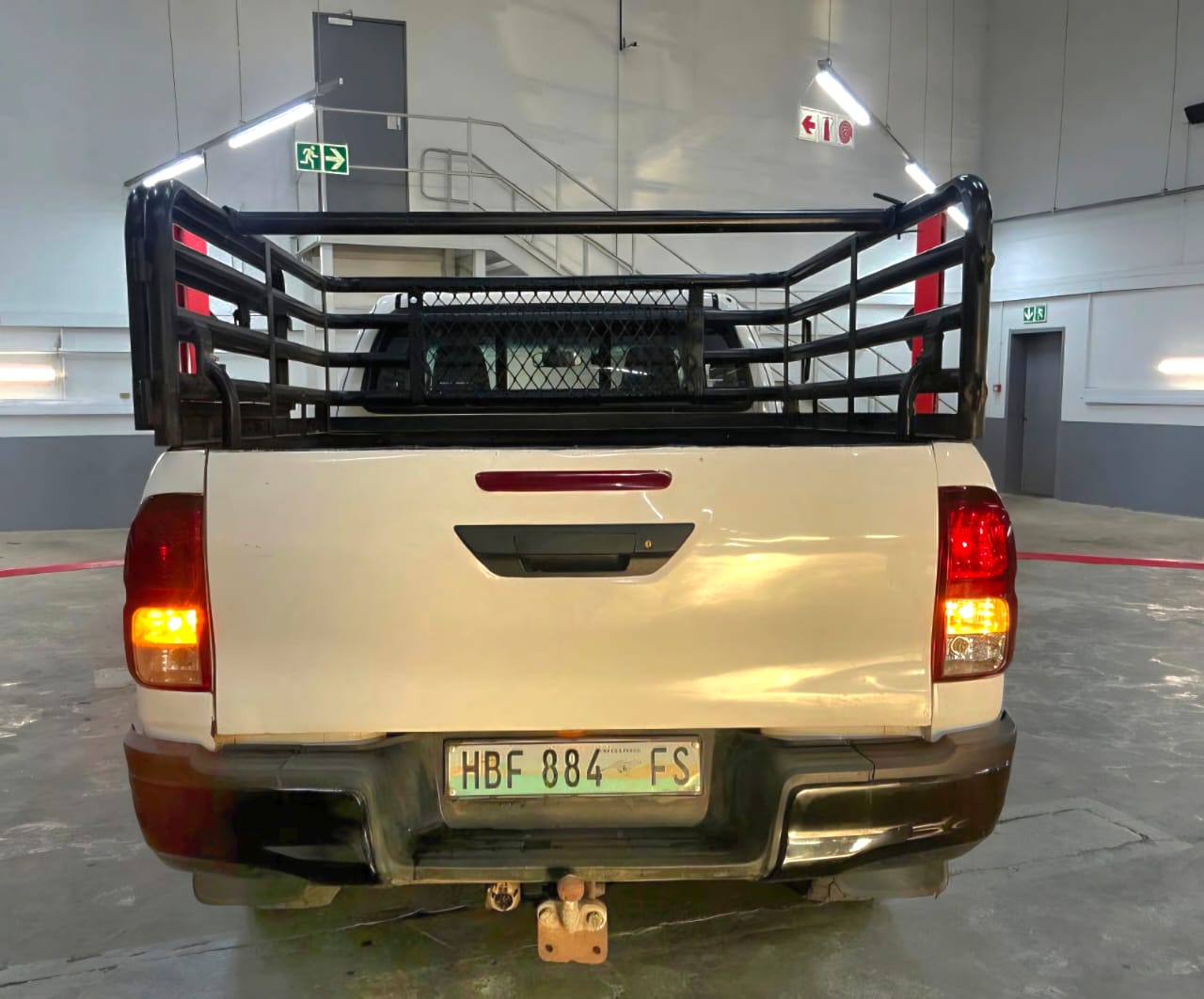 Toyota Hilux - Image 2